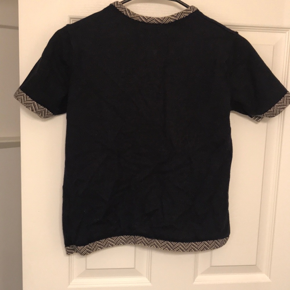 Black top - Picture 2 of 2